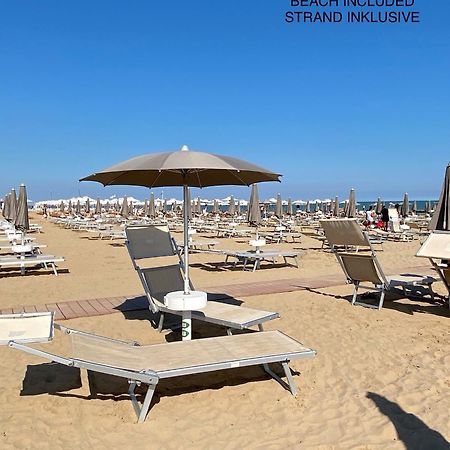 Agua Apartment With Beach Included Lido di Jesolo Exterior foto