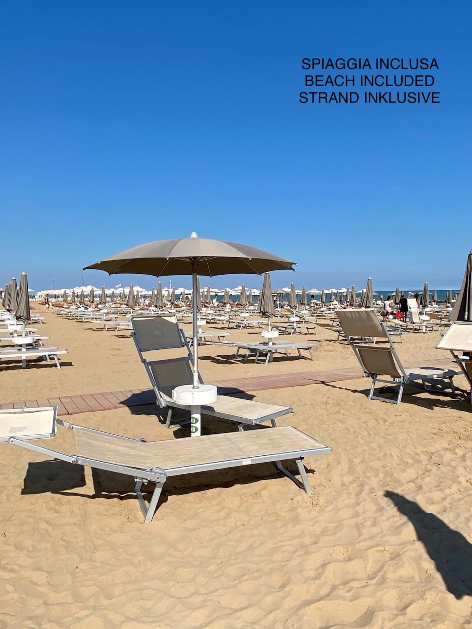 Agua Apartment With Beach Included Lido di Jesolo Exterior foto